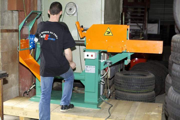 Service de vérification de pneu Serrières