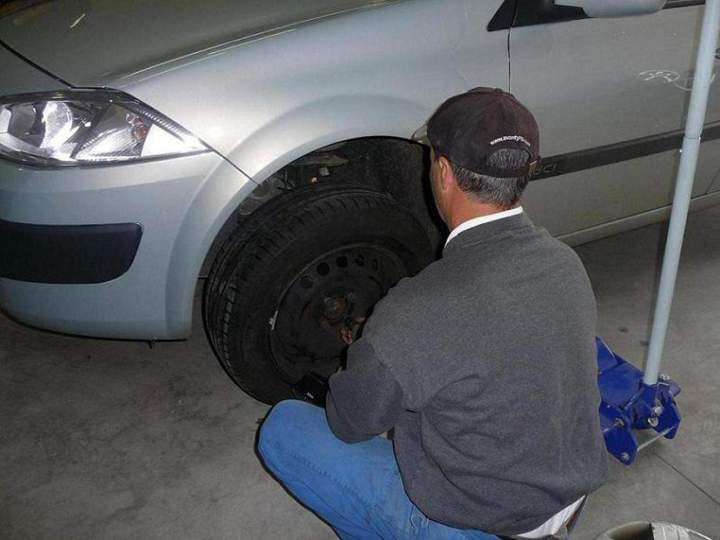 Changement de pneu Serrières