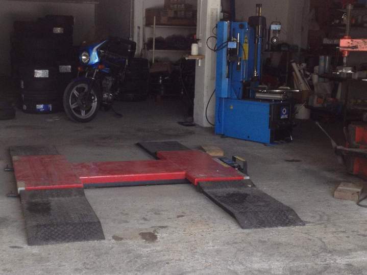 Garage pneu Serrières